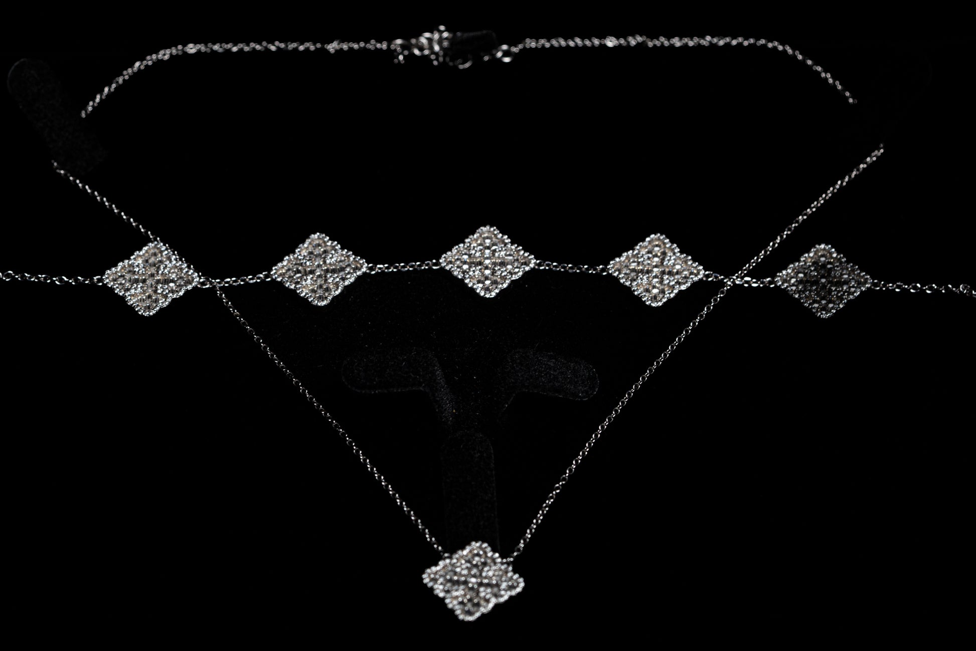 Clover Necklace VVS