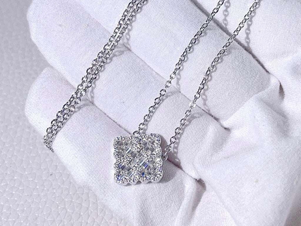 Clover Necklace VVS