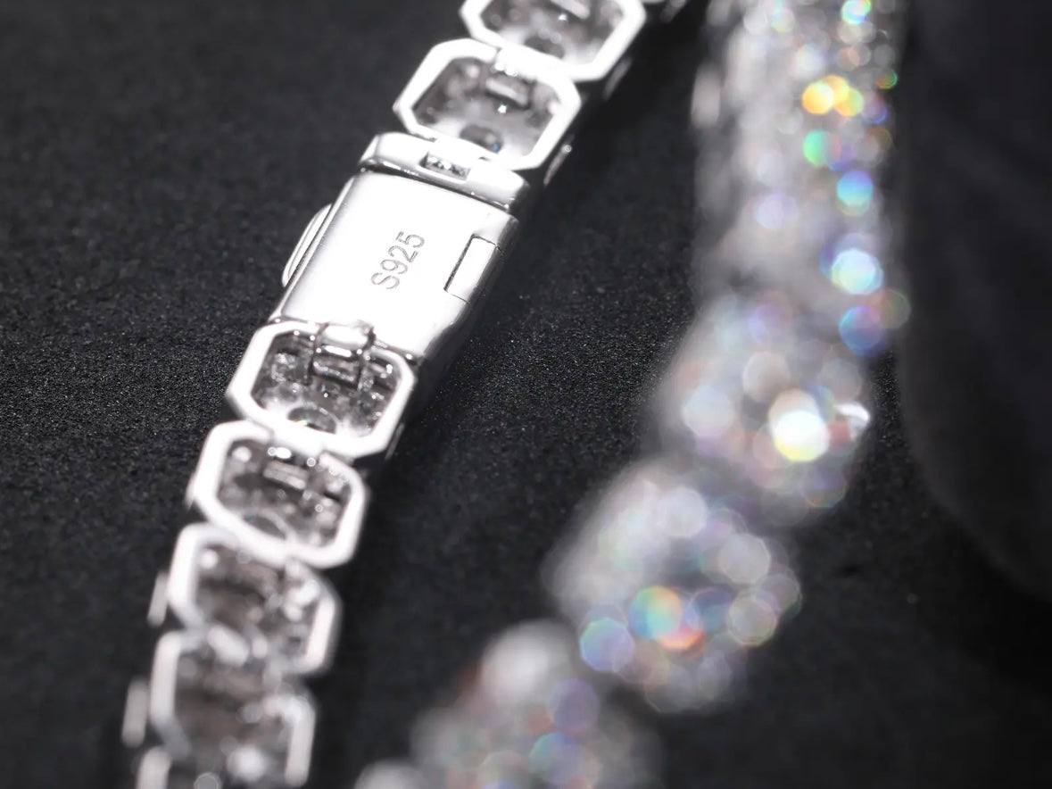 Halo Line Bracelet VVS