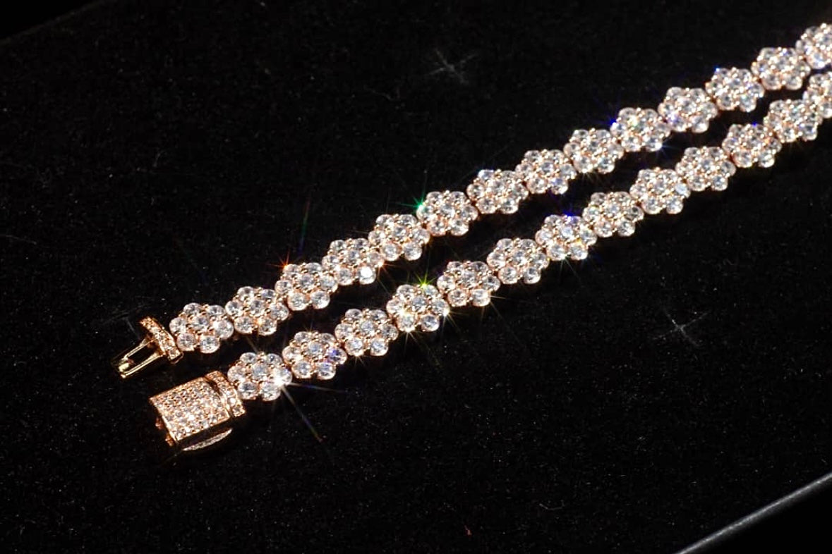 Cluster Set Bracelet VVS