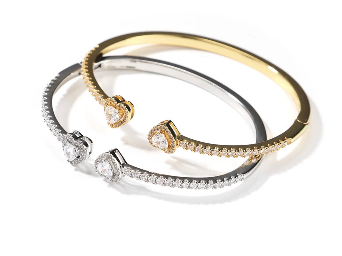 Heart Charm Bangle