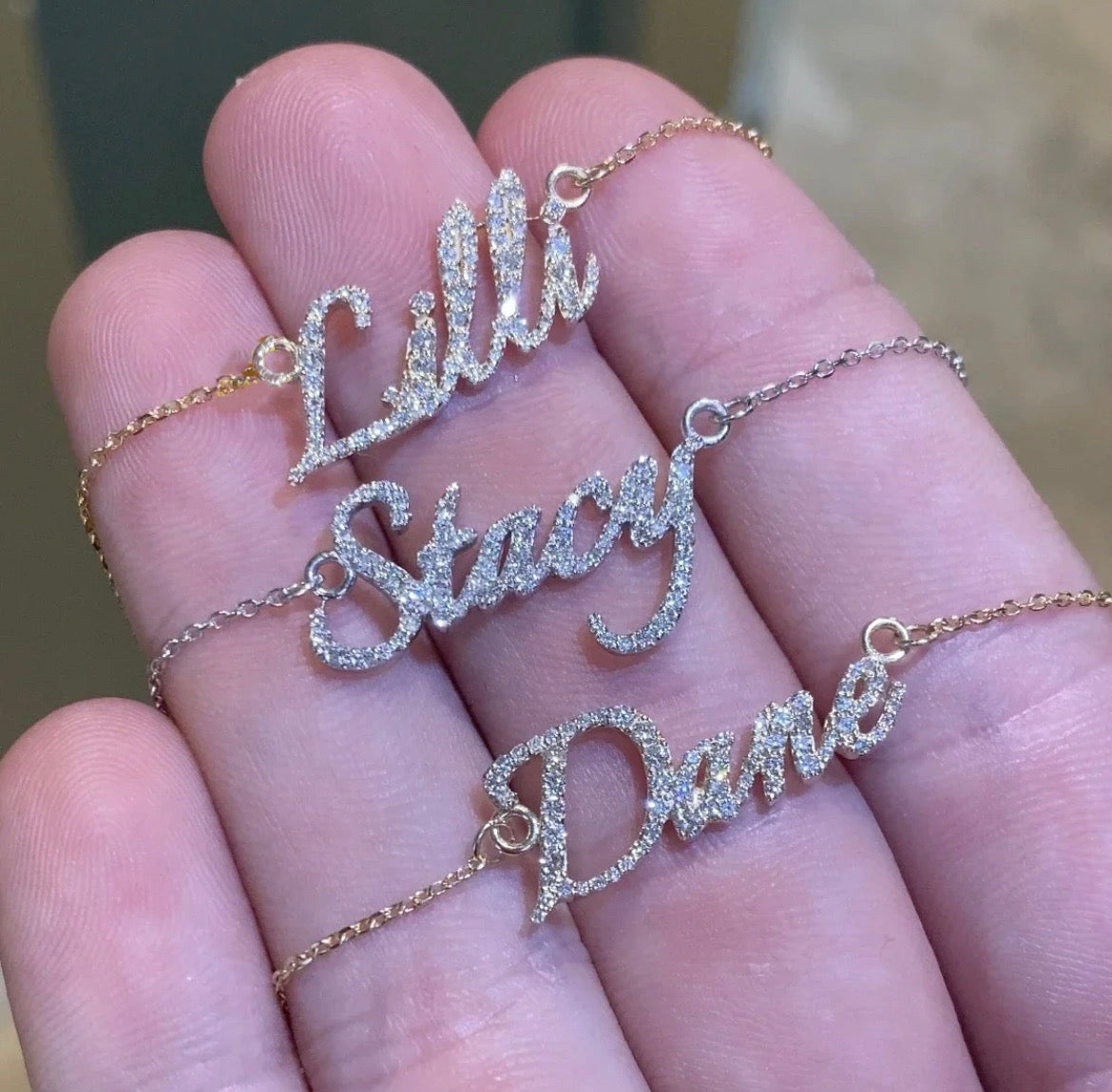Cursive Name Chain VVS